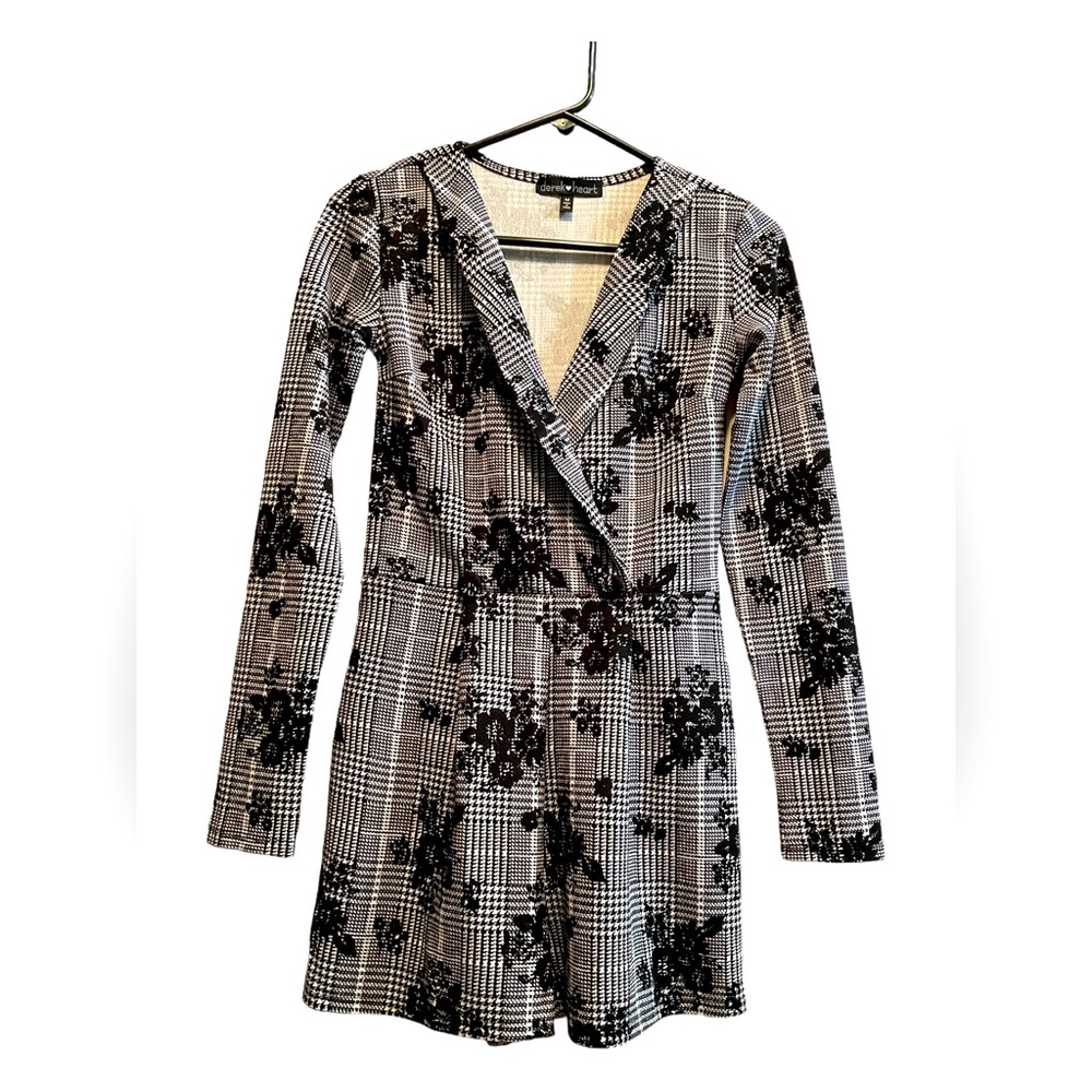 Derek Heart romper size M
